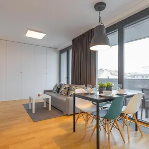 Oscar With Garage Appartement
